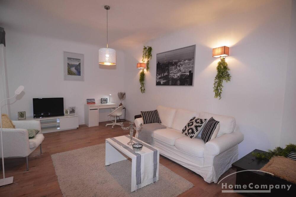 Klassische 2-Zimmer-Altbauwohnung in Charlottenburg, möbliert - Photo 1