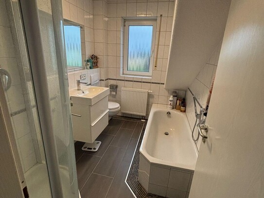 Schöne 2 Zimmerwohnung in Römerberg, Bestlage