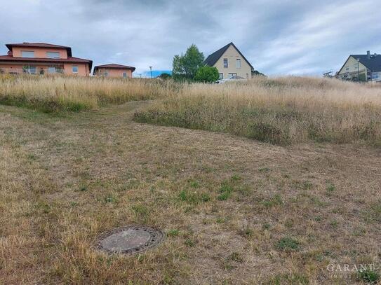 Ohne Bauzwang und voll erschlossen! Ruhig gelegenes exklusives Baugrundstück im Gebiet Am Sonnenhang