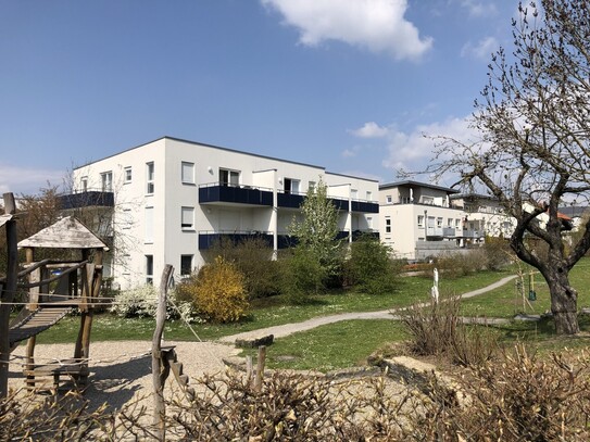 Gepflegte 3 Zimmer Wohnung mit Balkon und Blick ins Grüne