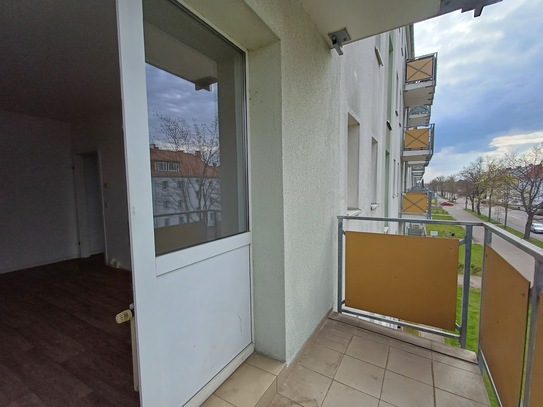 Preiswerte Wohnung - gesucht - gefunden - 2. OG links
