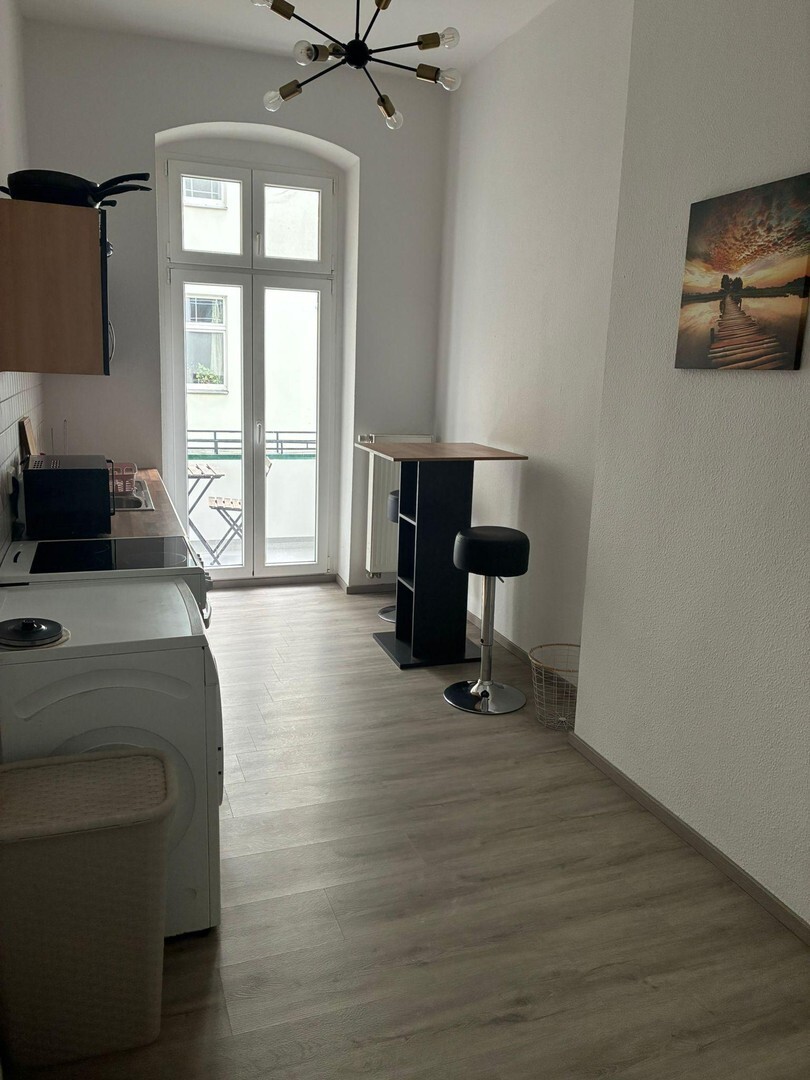 Frisch renovierte 2-Zimmer-Wohnung mit Balkon im Neuköllner-Kiez - Photo 1