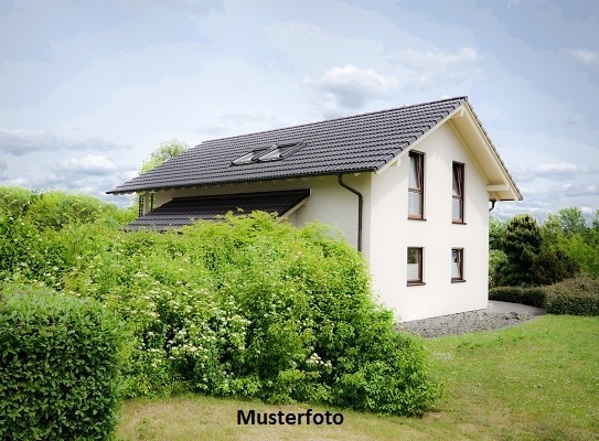 Einfamilienhaus mit Garage