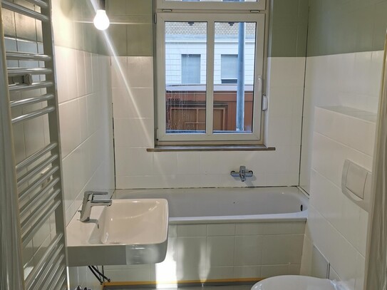 2 Zimmer Wohnung, neu saniert, EG Hochparterre, Katharinenstr. 28