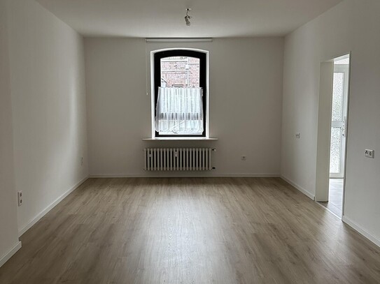 Schöne 2-Zimmer Altbau-Wohnung in Düsseldorf-Niederkassel