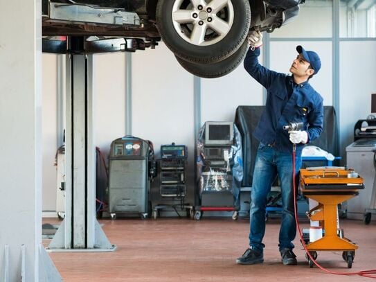 KFZ-Werkstatt (Gewerbehalle Fahrzeugaufbereitung Produktion) in TOP Lage