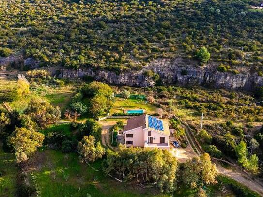 Traumlage - Villa mit Pool Olmedo mit sehr großem Umschwung