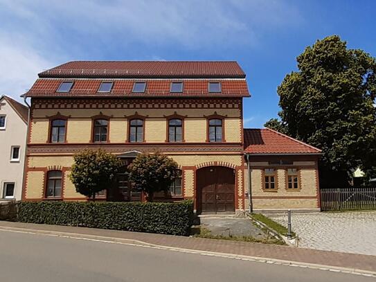 NEU: Mehrfamilienhaus mit Garten, Brunnen, Stellplätzen und Nebengelass