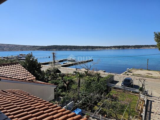 INSEL RAB, BARBAT - Investition 1. Reihe zum Meer - Haus, Parkplatz, Liegeplätze für Boote