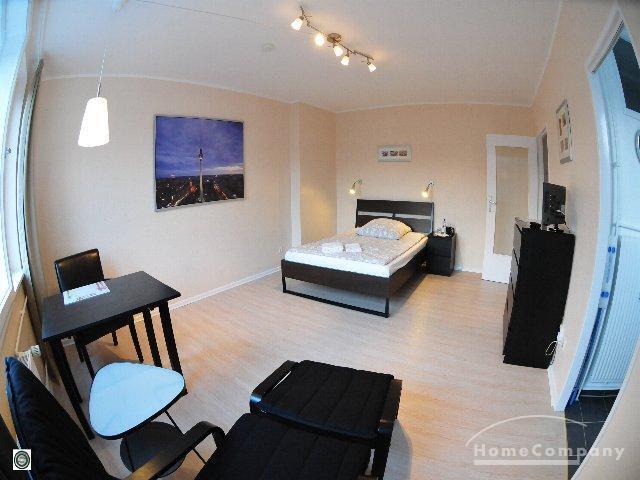 Schicke 1-Zimmer-Wohnung mit Balkon in Berlin Wilmersdorf, möbliert - Photo 1