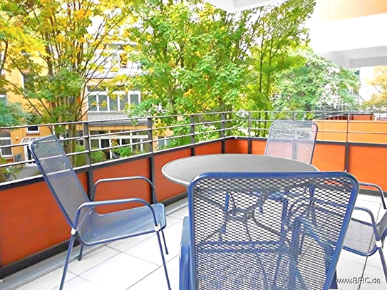 elegante helle ruhige 2-Zi-Neubau-Wohnung mit grossem Balkon