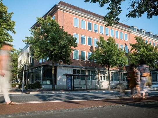 Exklusive Büroflächen in bester Altstadt-Lage mit Blick auf Wasser, Rathaus und Oper