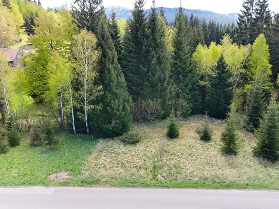 GORSKI KOTAR, RAVNA GORA - Baugrundstück 1553 m2 neben einem Bach