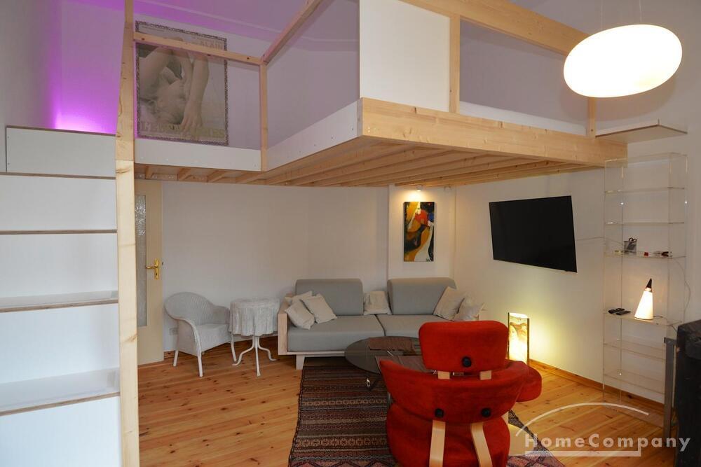 Gemütliche Ein-Zimmer Altbauwohnung mit Balkon in Berlin Mitte, Nähe Oranienburger Tor, möbliert - Photo 1