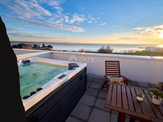 ZADAR, PRIVLAKA - Traumvilla: Swimmingpool, Whirlpool auf der Dachterrasse, Sauna und wunderschöner Meerblick, 120 m vo…