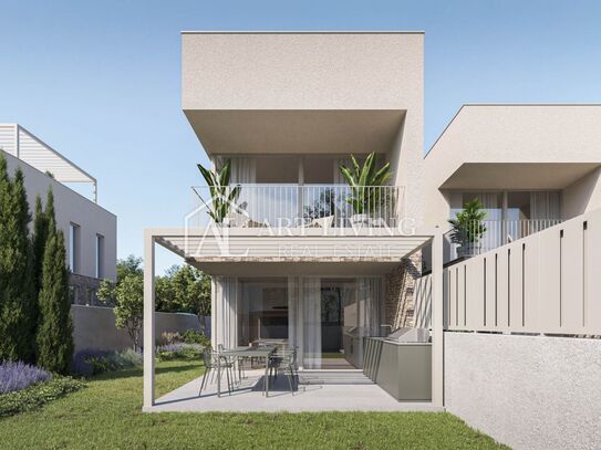 NOVIGRAD - UMGEBUNG - Luxuriöse zweistöckige Maisonette-Wohnung in einem neuen Gebäude in der Nähe des Meeres und der S…