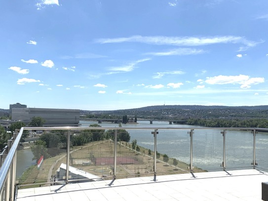 IHR UNGARN-EXPERTE - Penthouse Appartement mit großer Terrasse und Blick auf die Donau zu verkaufen