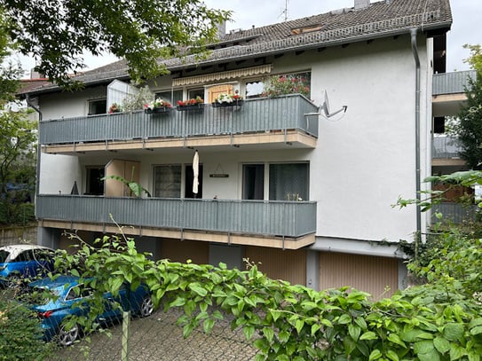 Reserviert: Modernisiertes MFH mit 8 Einheiten, Garagen und Kfz in Mainz-Laubenheim