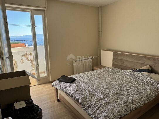 RIJEKA, TURNIĆ - südliches 1 Schlafzimmer + Wohnzimmer mit zwei Loggien und Panoramablick auf das Meer