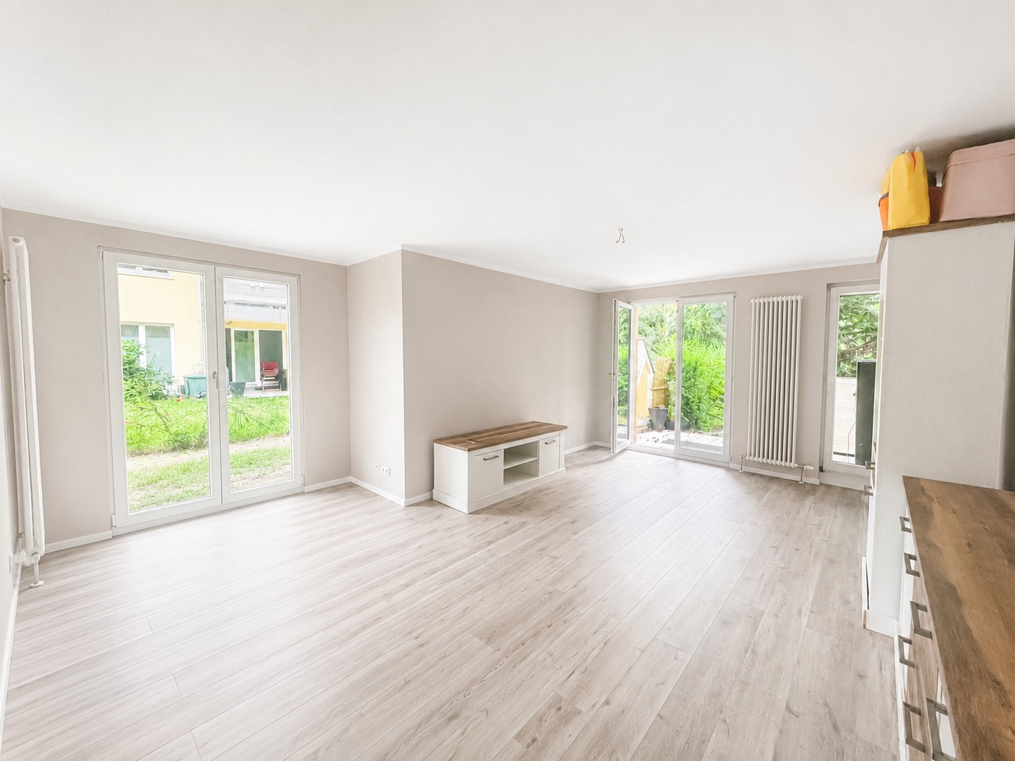 Helle 2-Zimmer-Wohnung mit Terasse und Einbauküche in Bernau (Waldsiedlung) - Foto 1