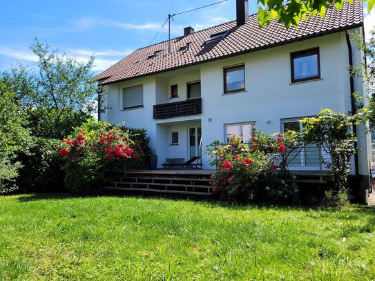 Saniertes Mehrfamilienhaus mit Rosensteinblick und zusätzlichem Bauplatz in Heubach