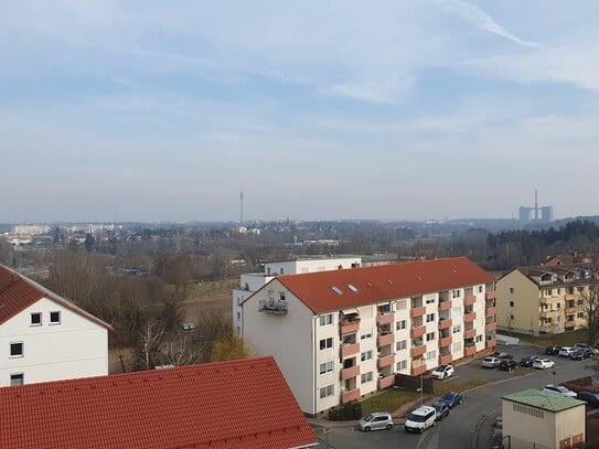 Freie und renovierte 3-Zimmerwohnung mit einem Tiefgaragenstellplatz in Oberasbach Altenberg.