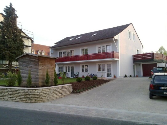 Helle 4-Zi Wohnung mit großzügiger Terrasse im Zentrum von Rohr