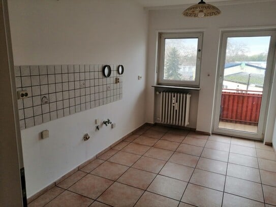 Attraktive Traumwohnung - ganz frisch renoviert, in Bahnhofsnähe!