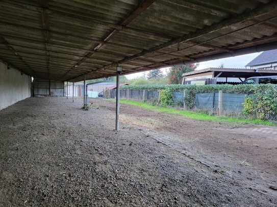 PKW Stellplätze, Gewerbehalle, kleine und große Garagen sowie Gitterboxen zum Unterstellen