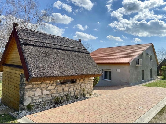 IHR UNGARN-EXPERTE - Ferienhaus in beliebter Siedlung am Balaton zu verkaufen