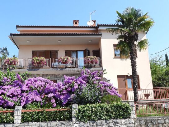 OPATIJA, LOVRAN - Doppelhaushälfte mit wunderschönem Blick auf das Meer und die Umgebung