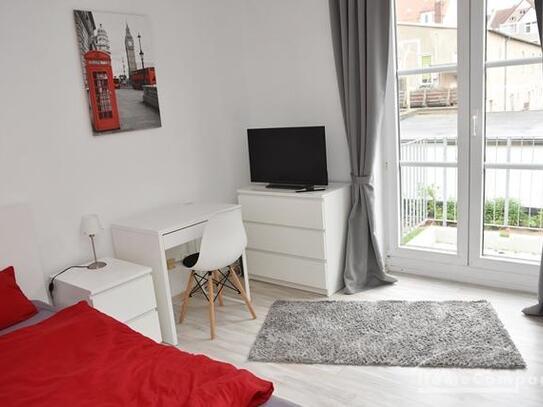 Döhren-Waldhausen-Seelhorst, Modern möblierte Einzimmerwohnung mit Balkon und Internet Nähe Maschsee