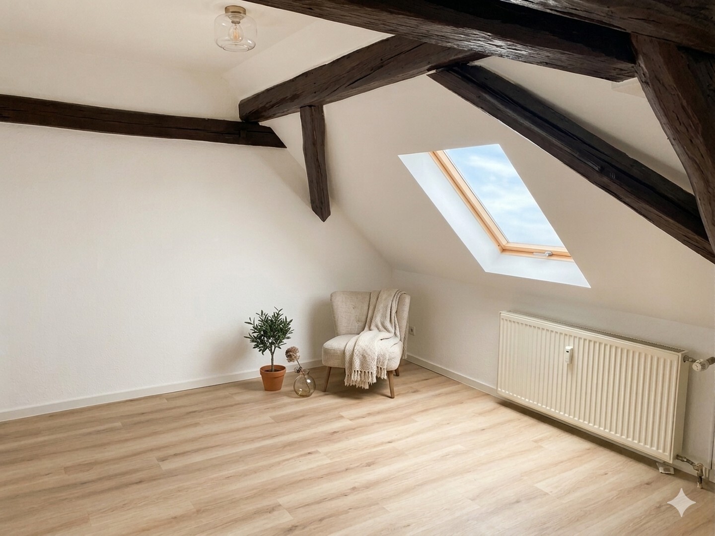                                                               Sanierte 3-Zimmer-DG-Wohnung in Friedberg-City                                                       in Friedberg (Aichach-Friedberg)