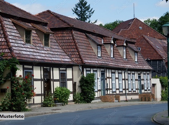 Einfamilienhaus mit Wirtschaftsbereich