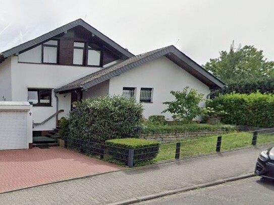 in bester Wohnlage freistehendes Einfamilienhaus mit Garage + ohne Maklerkosten +