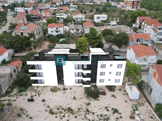 VODICE, Neubau, 2. Stock, Dachterrasse, 2 Schlafzimmer, S7