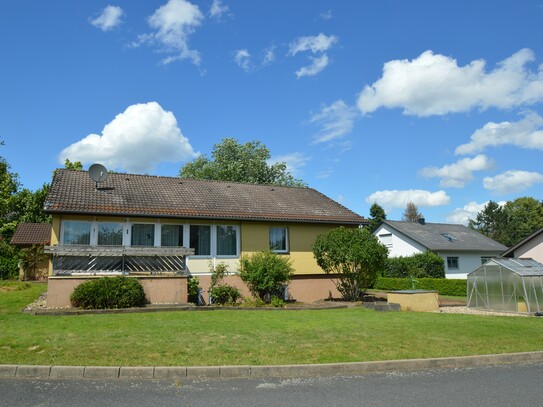 Einfamilienhaus mit Garage