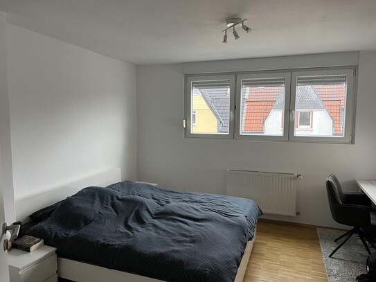 Geräumige Dachgeschosswohnung *nähe Saarlandstraßenviertel*