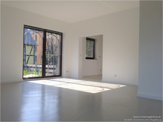 Gemütliche helle Büroeinheit - 2-Zimmer 72m² + Dachterrasse + 1.OG
