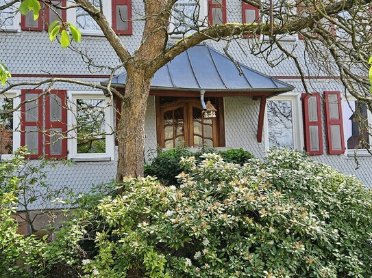 Charmantes großzügiges Fachwerkhaus, ein romantischer Garten und ein Hexenhaus, provisionsfrei