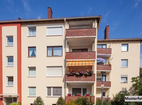 Mehrfamilienhaus mit Garage