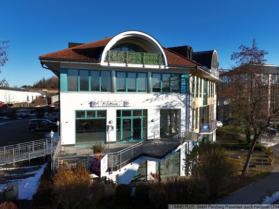 Großzügige barrierefreie Büro- oder Praxisfläche