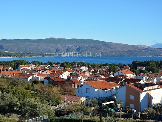 Stadt Krk, Wohnung zum Verkauf in ausgezeichneter Lage mit wunderschönem Meerblick!