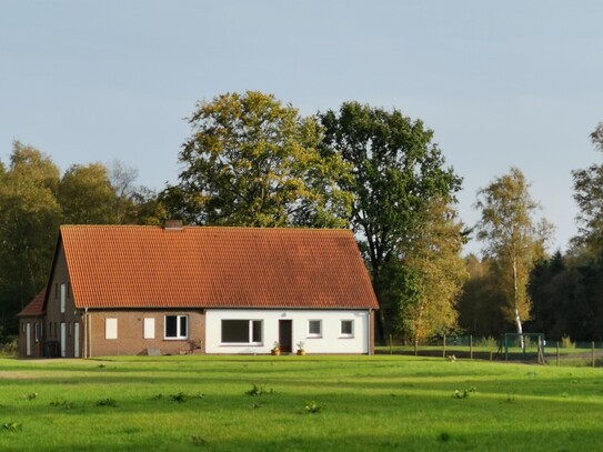 Grundstück in hervorragender Lage mit Altbestandhaus - Neubebauung möglich