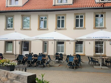 Saniertes Hotel mit Restaurant und Biergarten in Top-Lage von Hagen a.T.W.