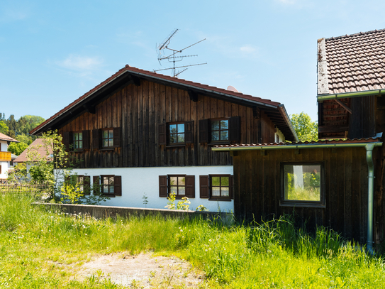 Landhaus zum sanieren mit vielseitigen Grundstück in Brombach