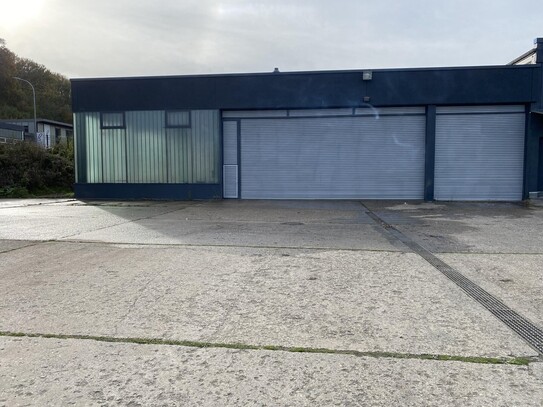 Lagerhalle 900m² teilbar auf 3 x300m² oder 2x 450 m² in Iserlohn Hombruch