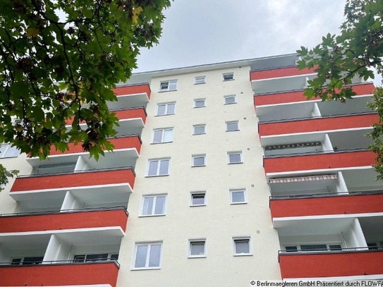 Bezugsfreie 2-Zimmerwohnung mit West-Balkon und Wasserblick