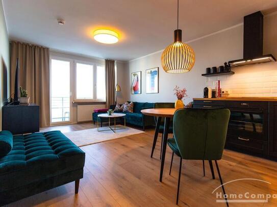 Vollständig und modern ausgestattete 2-Zimmer-Wohnung mit Blick über die Stadt in Mitte