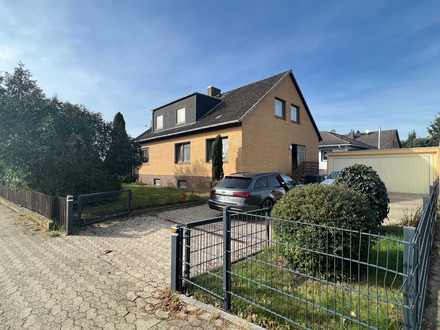 Charmantes 1-2-Familienhaus mit Weitblick, Garten, Doppelgarage in beliebter Wohnlage von Helmstedt